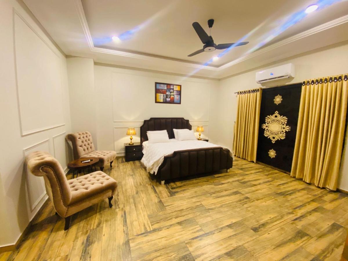 Holidazzle Serviced Apartments Bahria Town 라왈핀디 외부 사진