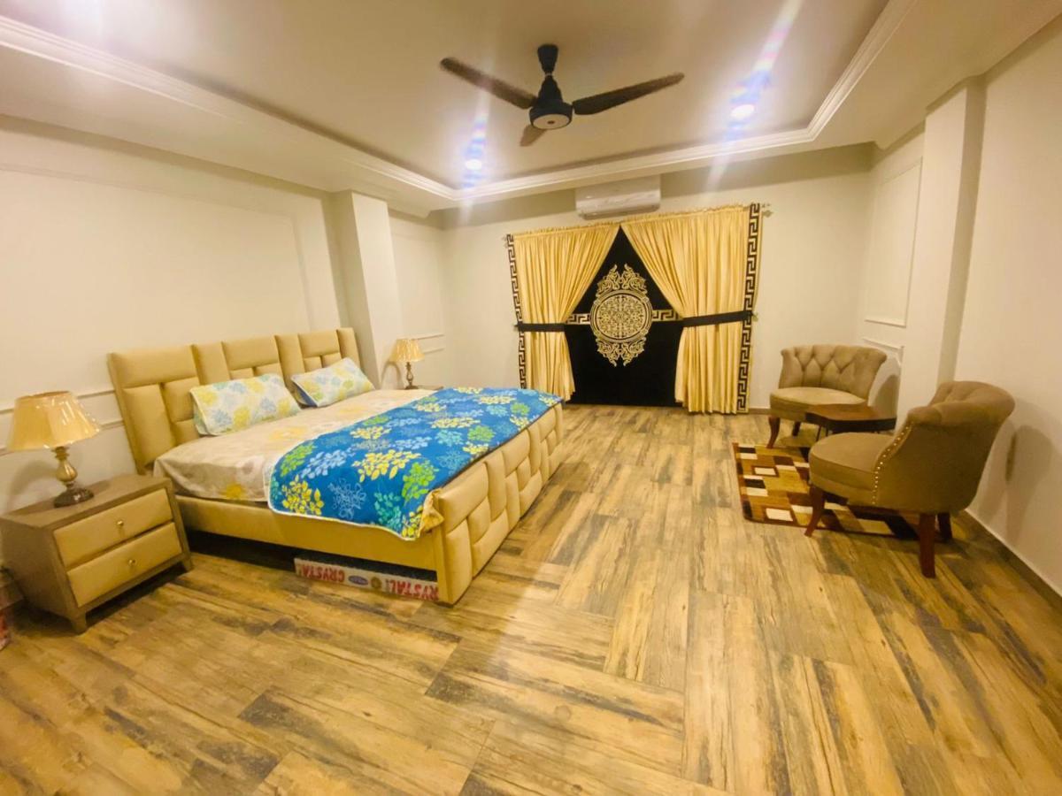 Holidazzle Serviced Apartments Bahria Town 라왈핀디 외부 사진