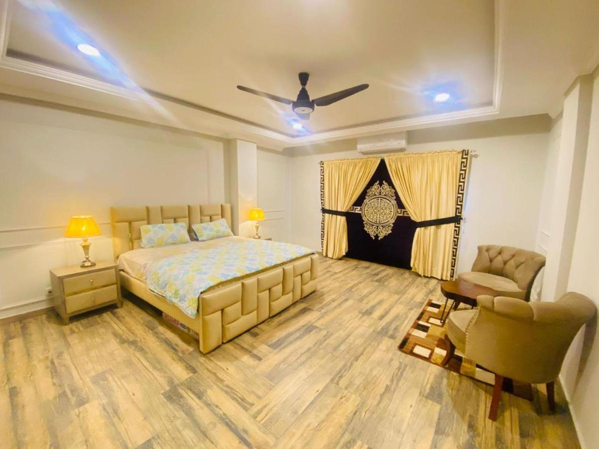 Holidazzle Serviced Apartments Bahria Town 라왈핀디 외부 사진