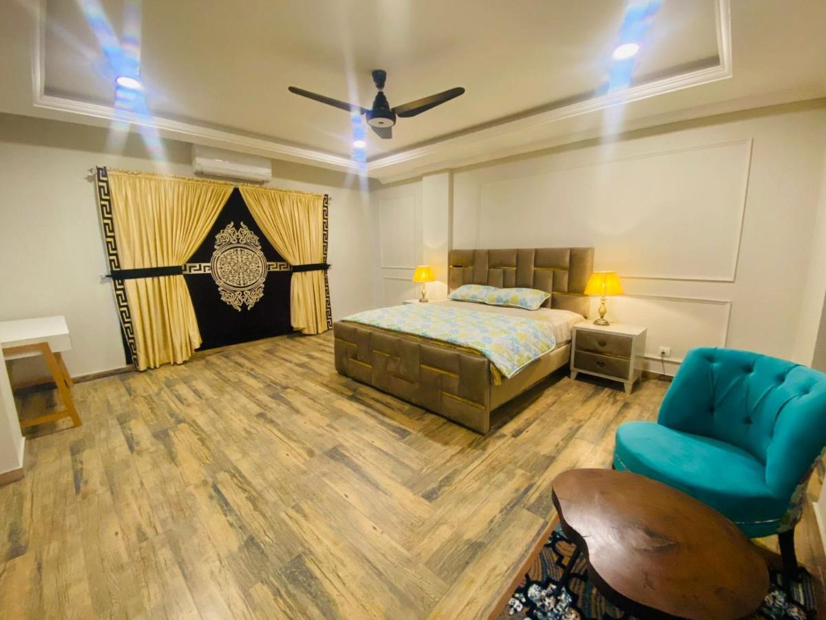 Holidazzle Serviced Apartments Bahria Town 라왈핀디 외부 사진