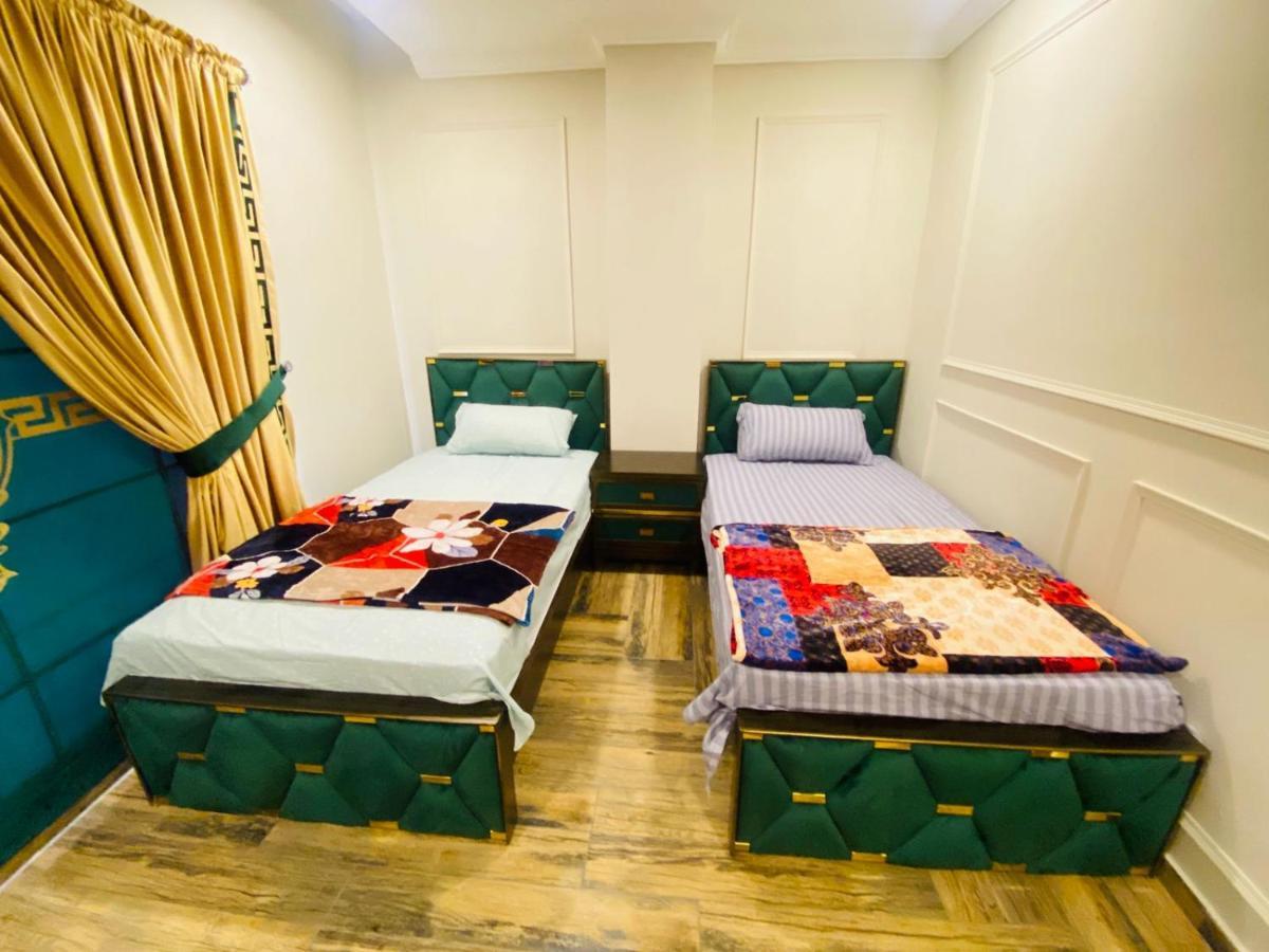 Holidazzle Serviced Apartments Bahria Town 라왈핀디 외부 사진